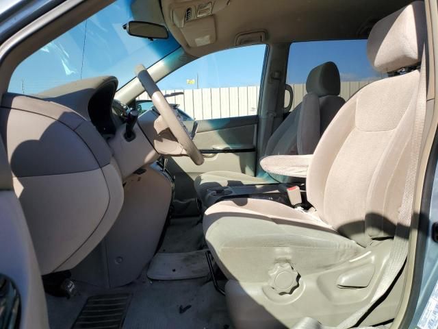 2004 Toyota Sienna CE