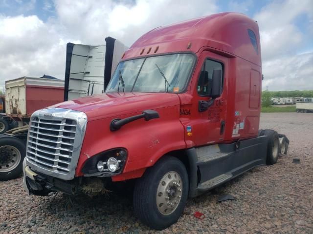 2015 Freightliner Cascadia 125