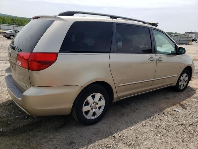 2004 Toyota Sienna CE