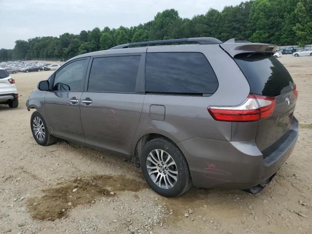 2019 Toyota Sienna XLE