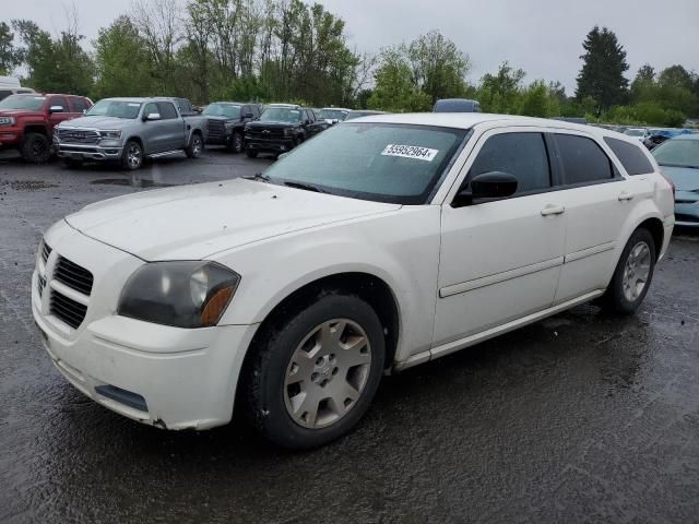 2006 Dodge Magnum SE