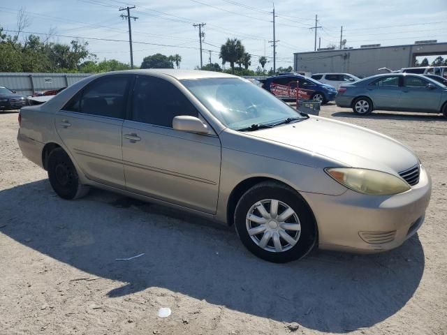 2005 Toyota Camry LE