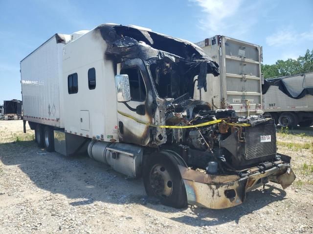 2018 Freightliner Cascadia 113