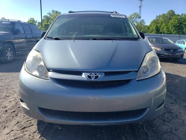 2009 Toyota Sienna CE