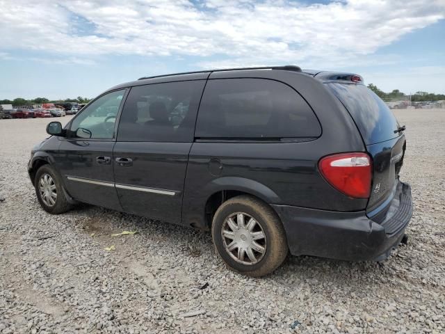 2005 Chrysler Town & Country Touring