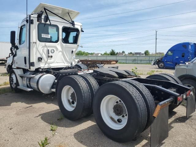 2021 Freightliner Cascadia 126