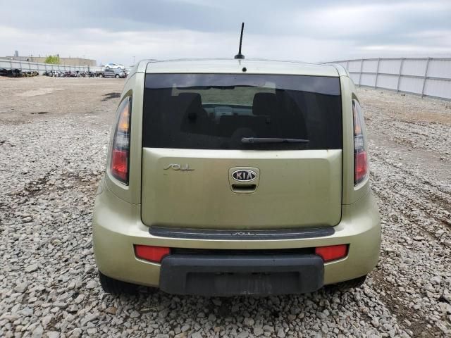 2010 KIA Soul +