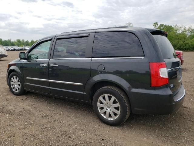 2012 Chrysler Town & Country Touring L