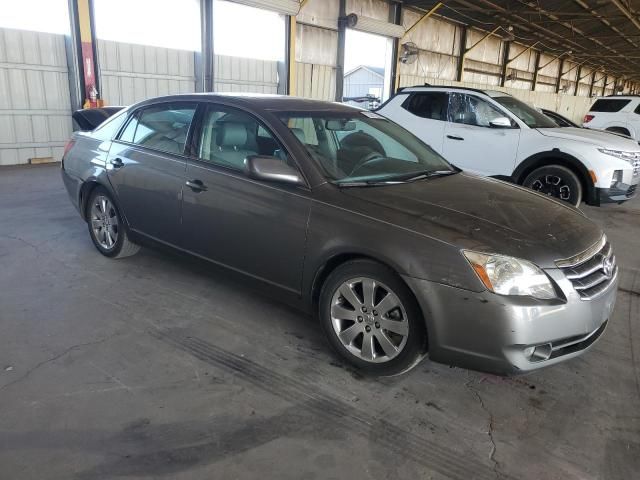 2005 Toyota Avalon XL