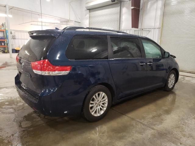 2011 Toyota Sienna XLE