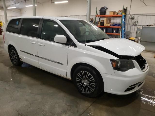 2014 Chrysler Town & Country S