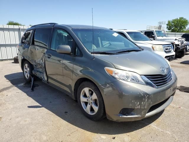 2011 Toyota Sienna LE