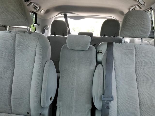 2011 Toyota Sienna LE