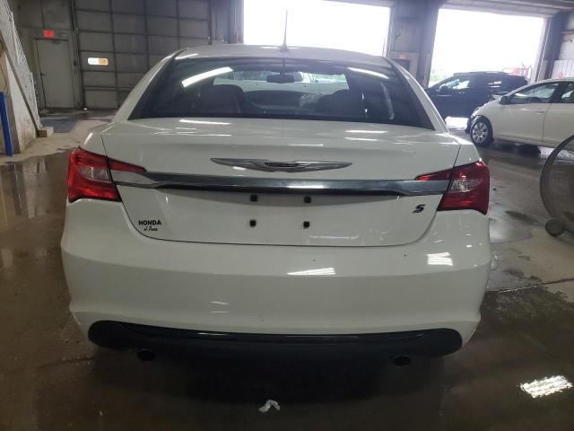 2013 Chrysler 200 Touring