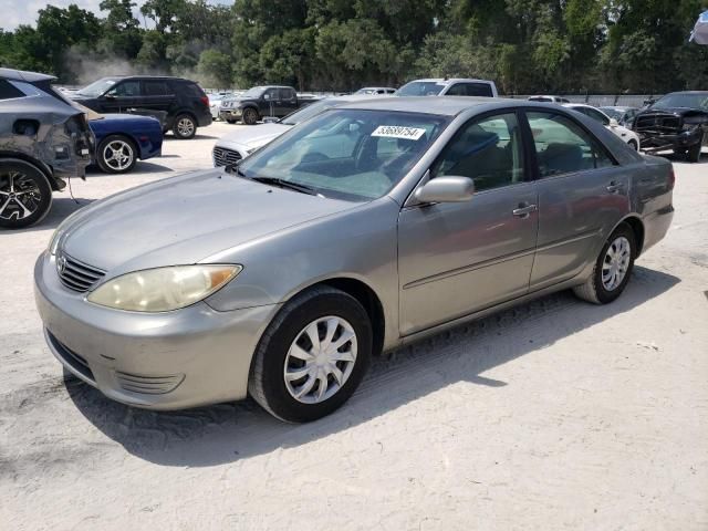 2005 Toyota Camry LE