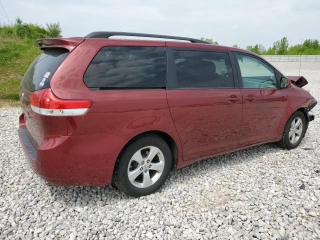 2014 Toyota Sienna LE