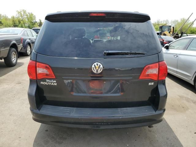 2009 Volkswagen Routan SE