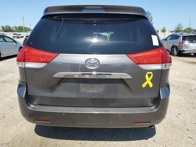 2012 Toyota Sienna XLE