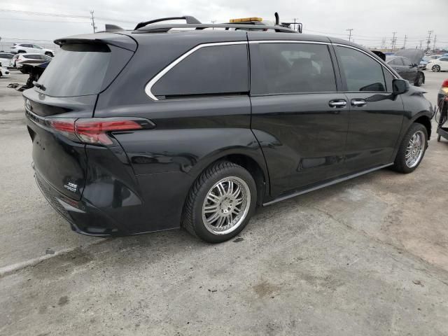 2022 Toyota Sienna XSE