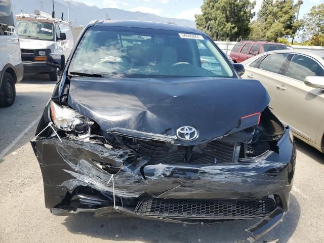 2013 Toyota Sienna LE