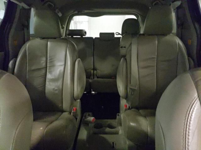 2012 Toyota Sienna XLE