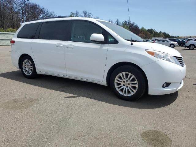 2014 Toyota Sienna XLE