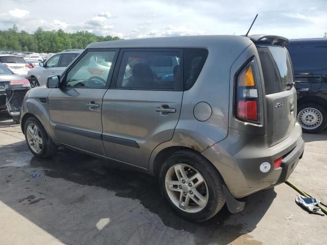 2011 KIA Soul +