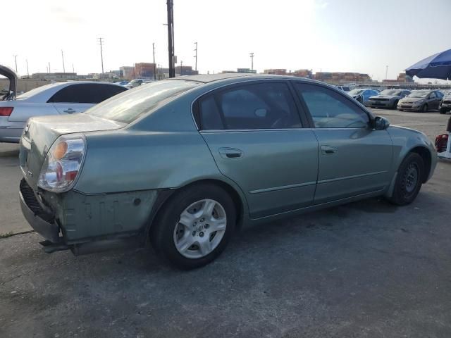 2004 Nissan Altima Base