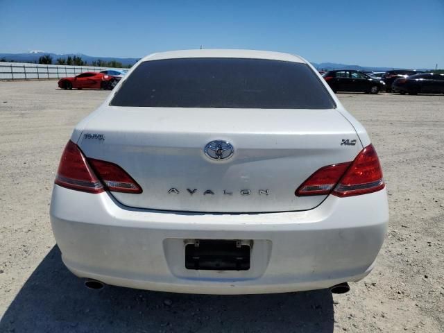 2005 Toyota Avalon XL