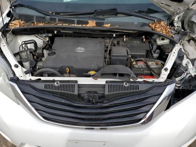 2011 Toyota Sienna LE