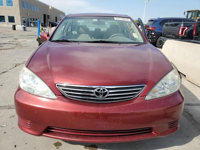 2005 Toyota Camry LE