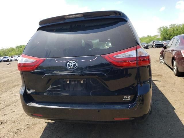 2017 Toyota Sienna XLE