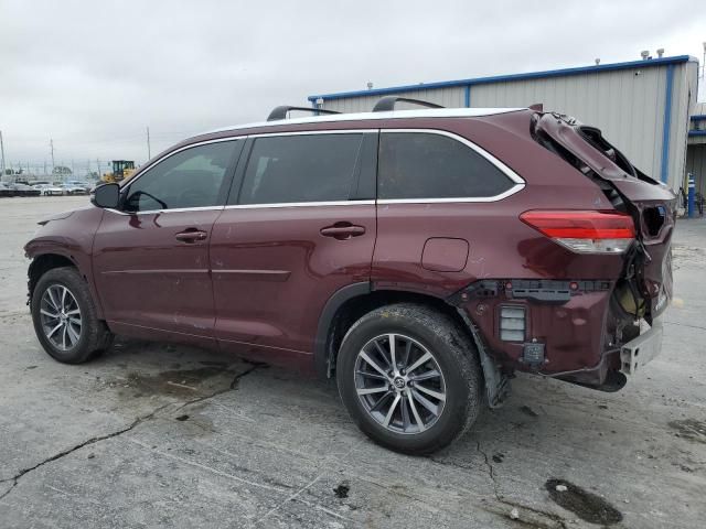 2017 Toyota Highlander SE