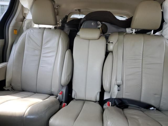 2012 Toyota Sienna XLE