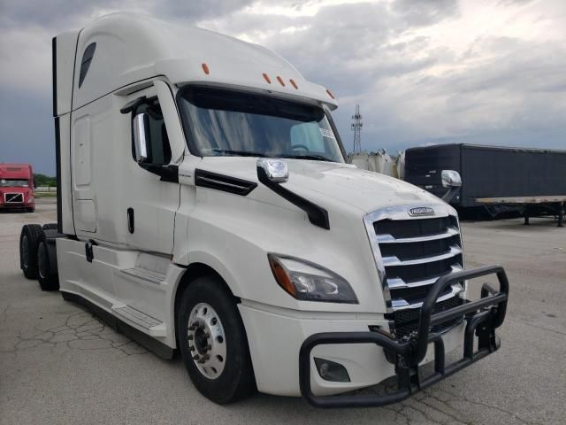 2021 Freightliner Cascadia 126