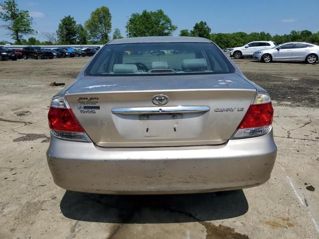 2005 Toyota Camry LE