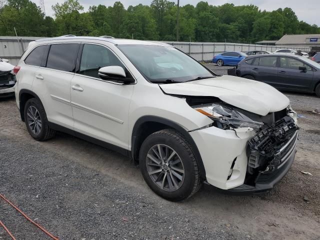 2019 Toyota Highlander SE