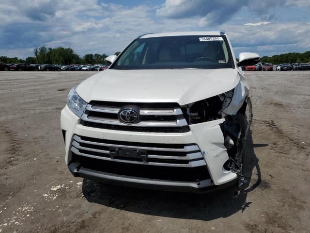 2019 Toyota Highlander SE