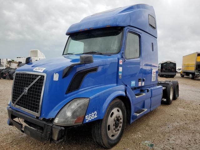 2013 Volvo VN VNL