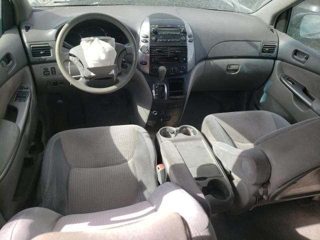 2006 Toyota Sienna CE