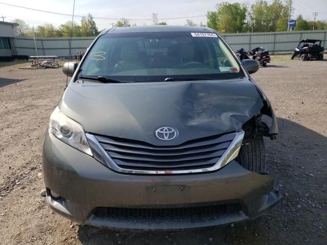 2014 Toyota Sienna XLE