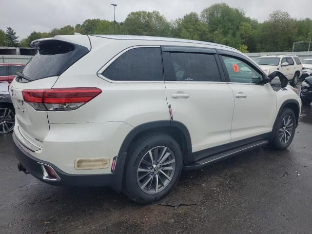 2019 Toyota Highlander SE