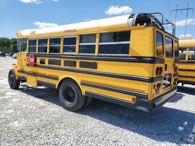 2005 Freightliner Chassis FS65