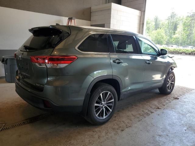 2019 Toyota Highlander SE