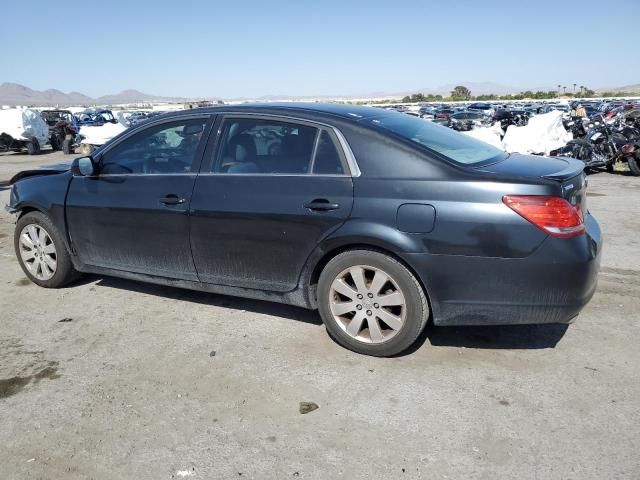 2005 Toyota Avalon XL