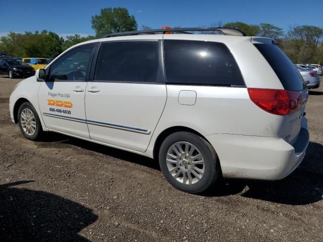 2010 Toyota Sienna XLE