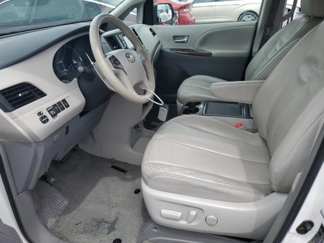 2014 Toyota Sienna XLE