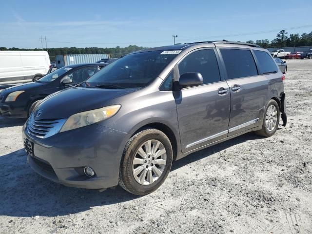 2011 Toyota Sienna XLE