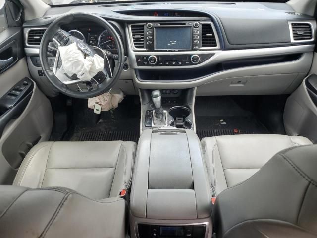 2018 Toyota Highlander SE