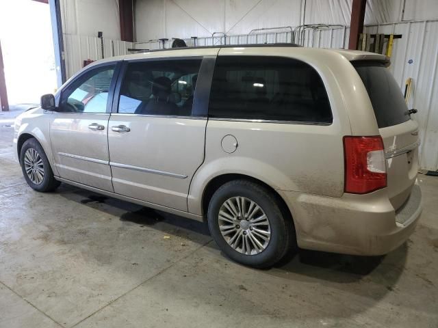 2013 Chrysler Town & Country Touring L